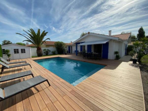 Maison moderne avec piscine